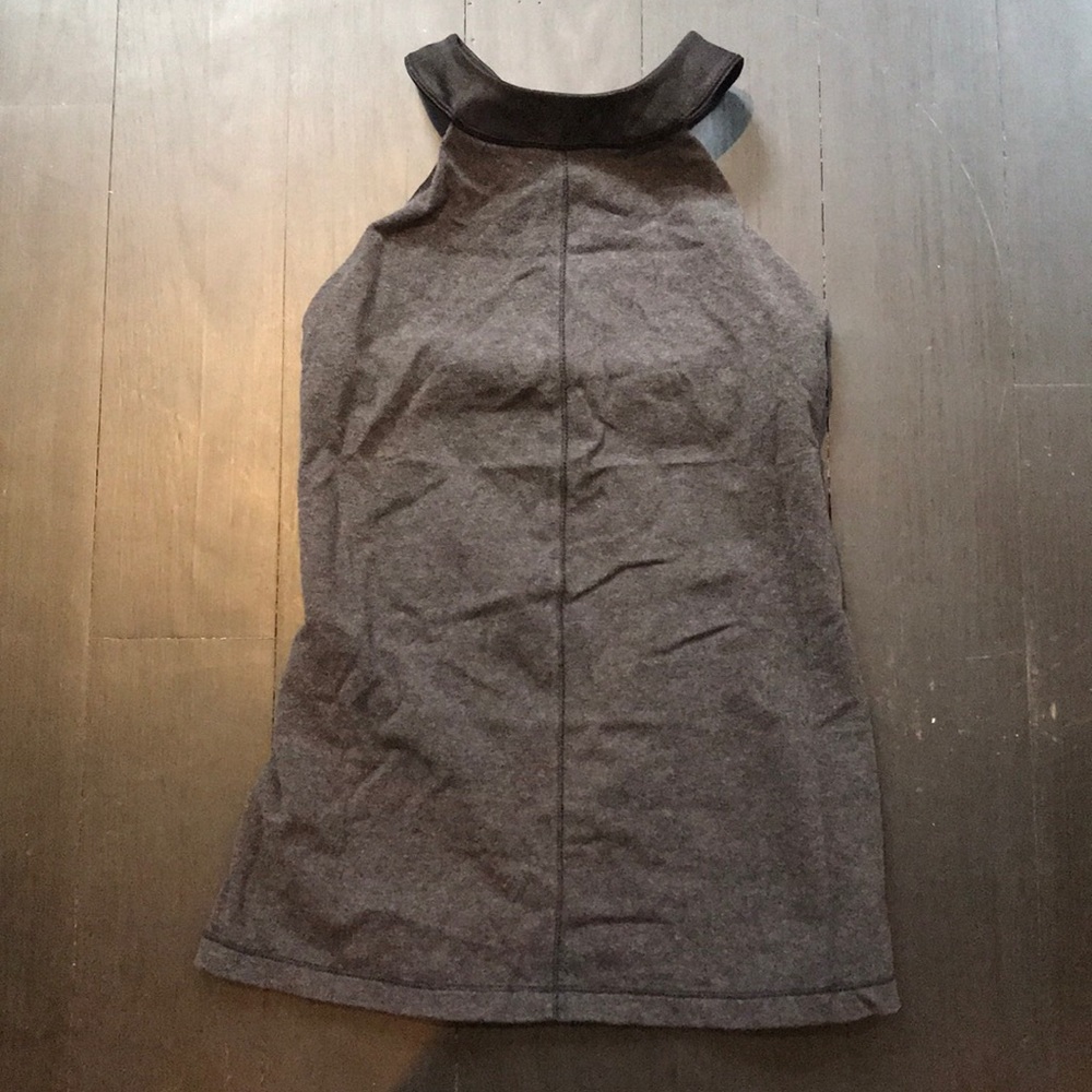 Lululemon tank with build in bra